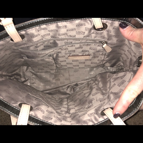 Michael Kors metallic tote - Picture 3 of 3